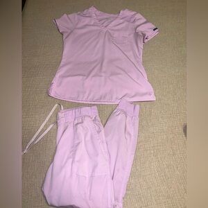 Med couture scrubs lilac tuck in top and jogger bottoms both medium